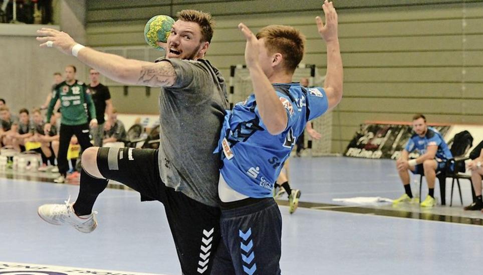 Ein packendes Duell lieferten sich die Kadetten mit dem HC Erlangen. Bild: Reinhard Standke