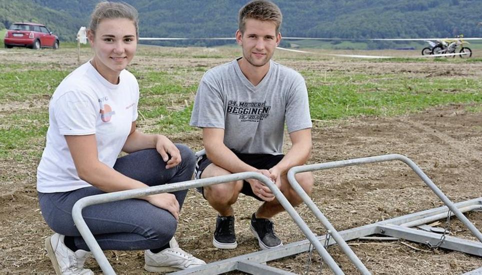 Begutachtung der Startrampe: Michelle Rüedi und Robin Hanika fiebern dem Heimrennen mit Vorfreude entgegen. Bilder: Tobias Erlemann