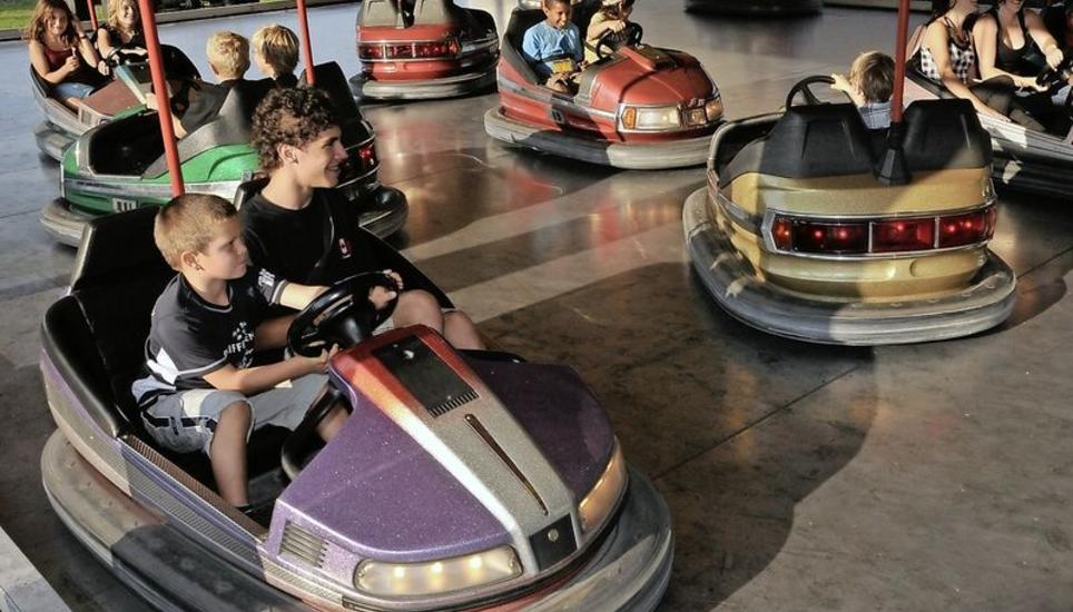 Eine der vielen Attraktionen werden dieses Jahr die Autoskooter sein. Archivbild Ueli Meier
