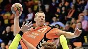 Harte Bandagen: Jonas Schelker am Mittwoch gegen St. Otmar. Bild: Michael Kessler