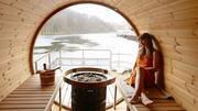 Schwitzen mit Aussicht auf den Rhein: So wirbt der Verein Rhysauna für die Wintersauna. Bild: zvg