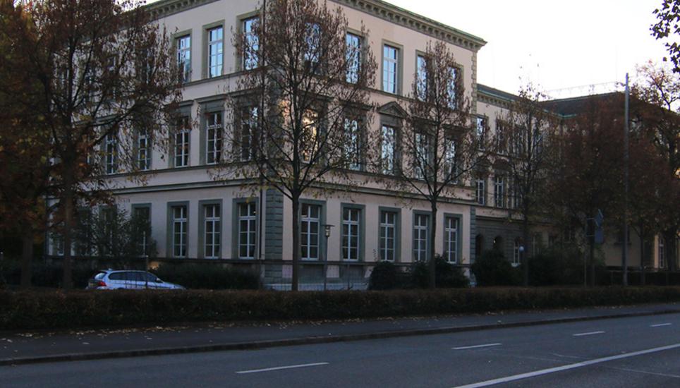 Der 17-jährigen Sek-Schüler hatte seit den Herbstferien für Unruhe im Bachschulhaus gesorgt. Bild: Archiv