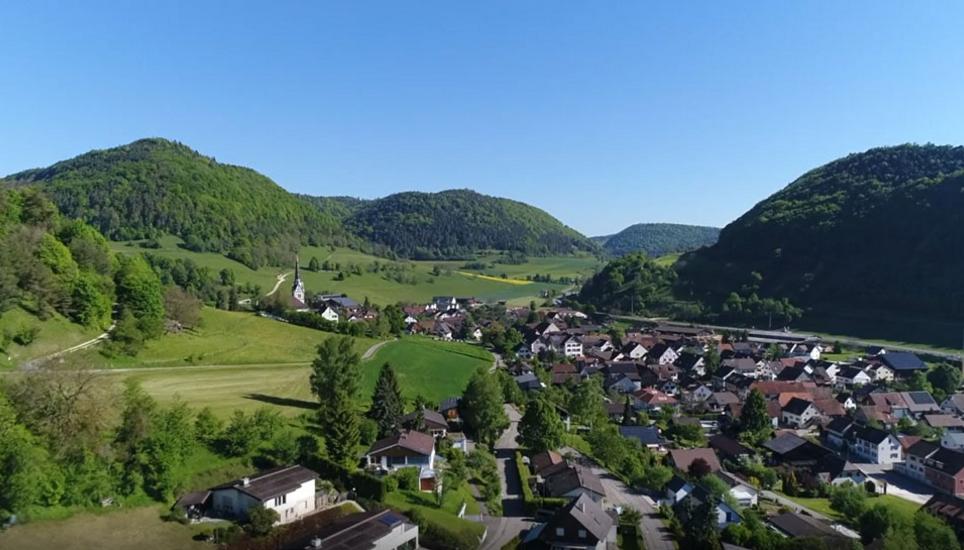Im Dorf Merishausen waren auch schon Baschi oder Nickless auf der Bühne.