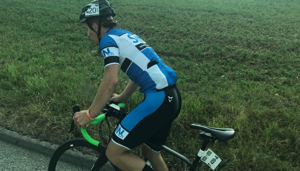 Dario gibt Gas. Seine Etappe führt ihn bis nach Laufenburg.