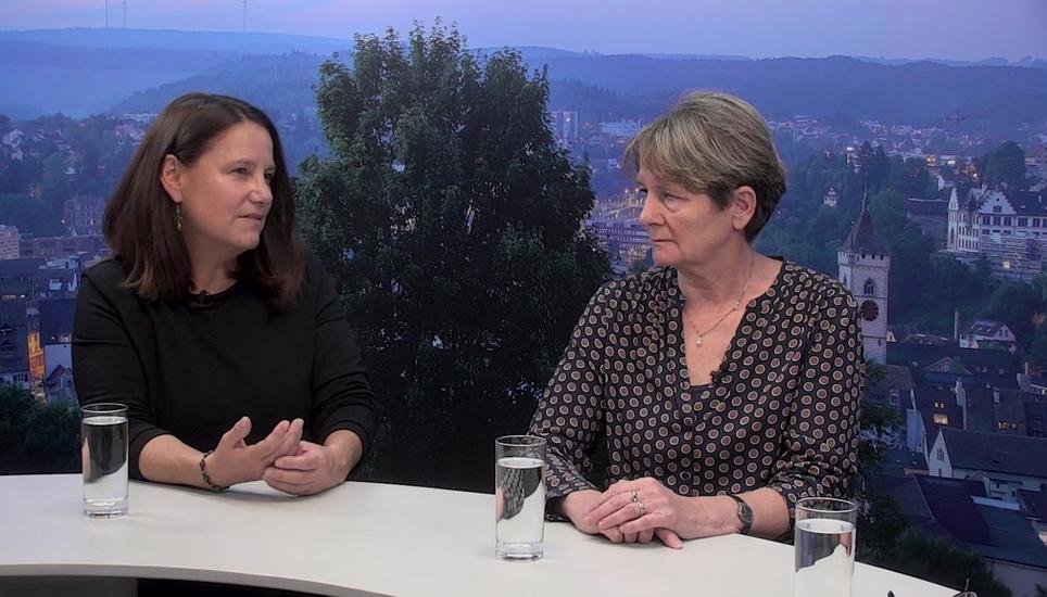 Cornelia Egli-Angele und Sabine Dubach im Hüt im Gspröch. Bild: SHf
