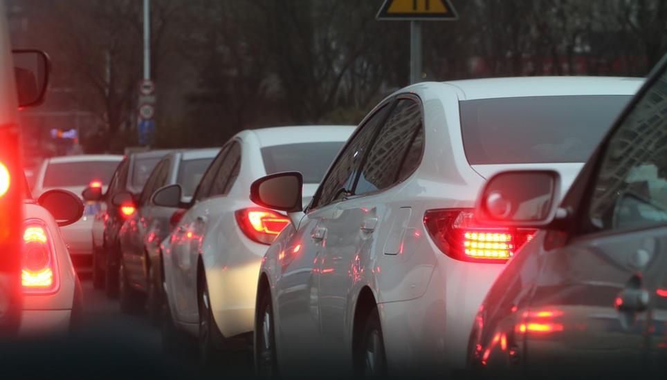 Der Unfall sorgte für viel Stau rund um den Cholfirsttunnel. Bild: Pixabay