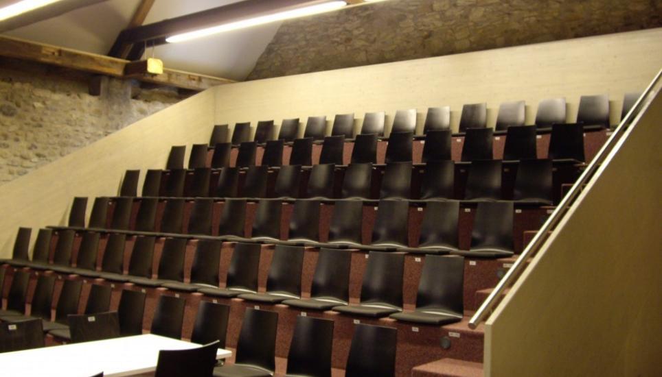 Der Auftritt findet während der Veranstaltung «Toniolo deckt auf» stattfinden.
