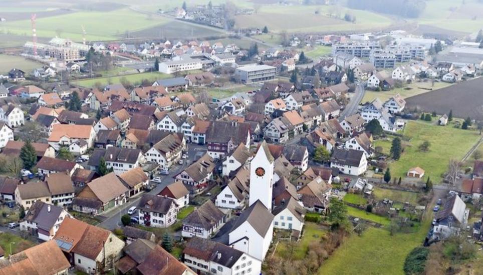 Schuldenabbau dank Wachstum: Von 1350 Einwohnern im Jahr 2010 wird Ossingen auf rund 1800 Einwohner wachsen. Bild Peter Weber