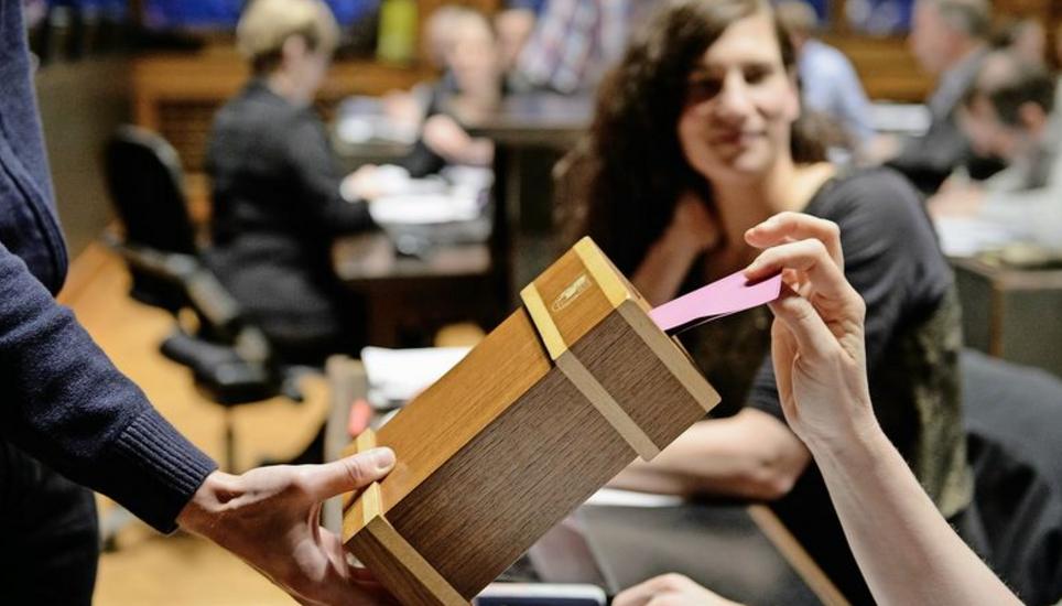 Zahlreiche Wahlen waren gestern im Grossen Stadtrat traktandiert, der sich zum ersten Mal in seiner neuen Zusammensetzung für die Legislatur 2017–2020 im Kantonsratssaal traf. Bild: Selwyn Hoffmann