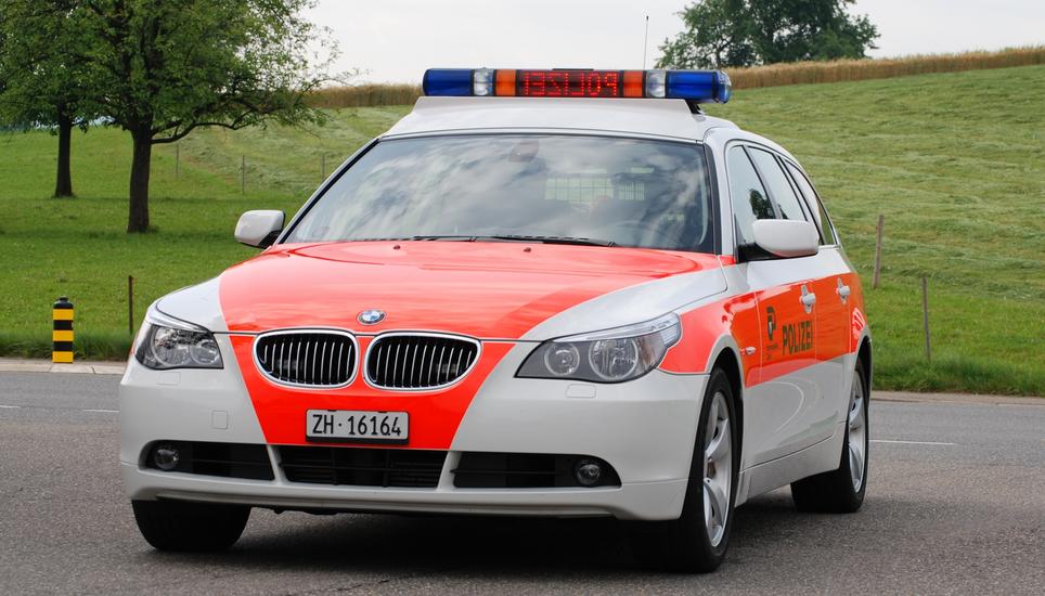 Die Polizei Zürich bittet Zeugen sich zu melden.