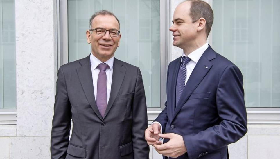 Verwaltungsratspräsident Hannes Germann und Direktor Beat Stöckli gaben gestern die Zahlen 2016 bekannt. Bild: Jeannette Vogel