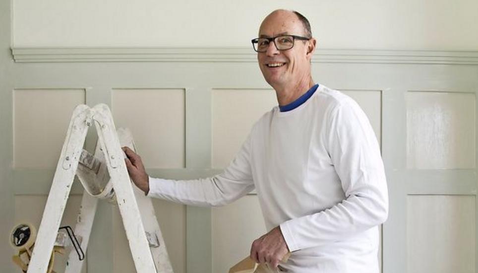 Seit 42 Jahren sind Farben die Leidenschaft von Rolf Stocker. Bild: Jeannette Vogel