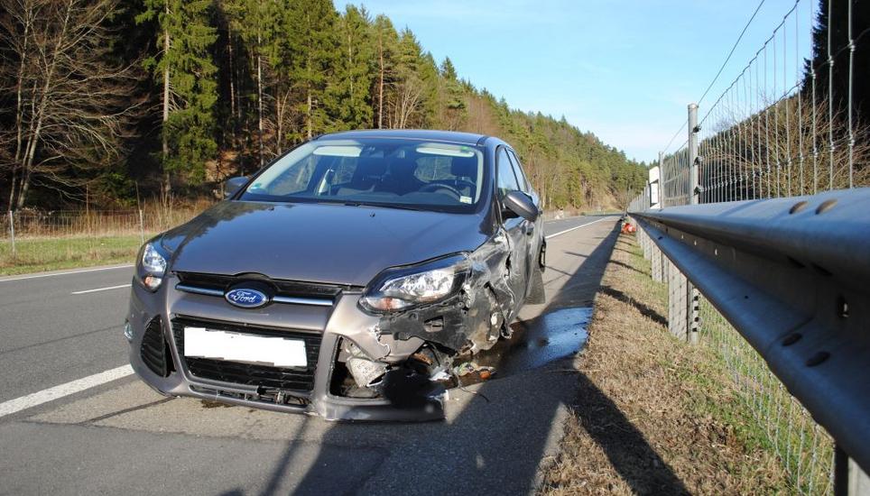 Bargen: Alleinunfall auf der A4. Bild: SHPol