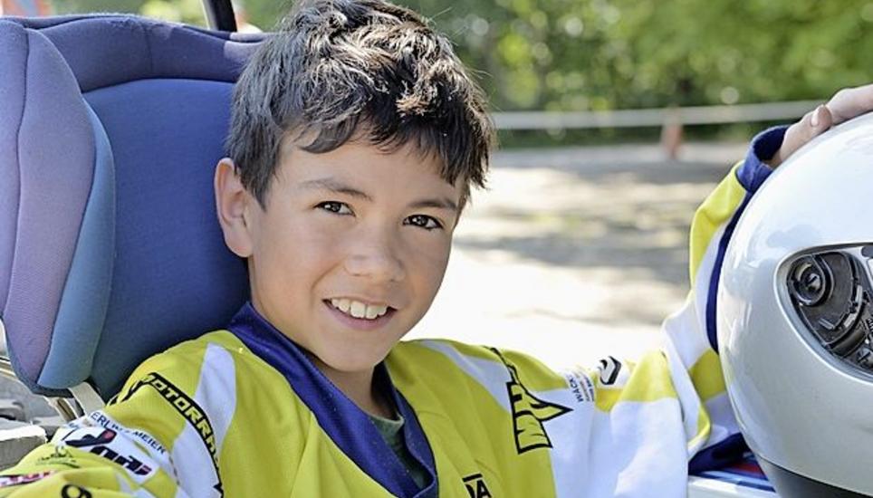Marke Eigenbau Stundenlang hat Rico Meng mit seinem Vater an seiner Seifenkiste gehämmert, gesägt und gebaut. Bereits an sechs Rennen hat der Schaffhauser mit seinem Fahrzeug teilgenommen.