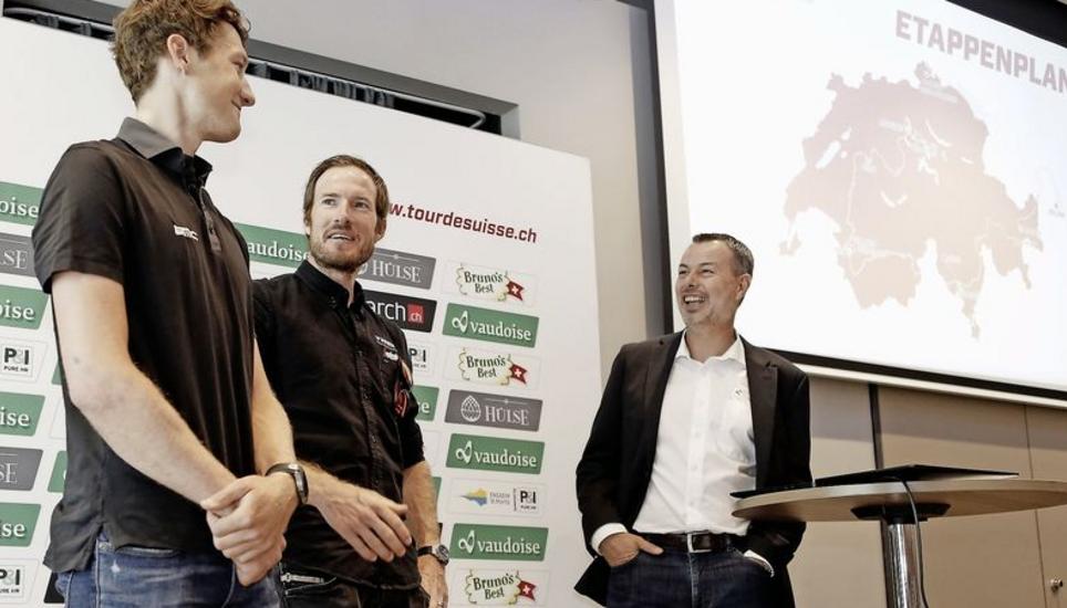 Stefan Küng, Gregory Rast und Tour-Generaldirektor Olivier Senn bei der Medienkonferenz über die Tour de Suisse im Hotel Arcona Living Schaffhausen. Geboten wird viel Spektakel und hochklassiger Radsport. Bild: Key