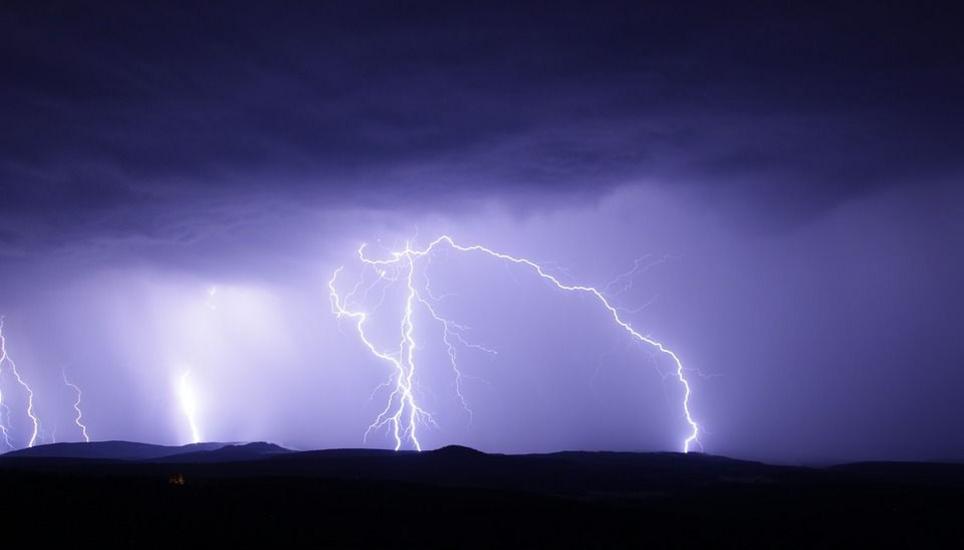 Das Gewitter hinterliess auf dem Hof in Höchenschwand-Tiefenhäusern eine gewaltige Zerstörung. Symbolbild: Pixabay