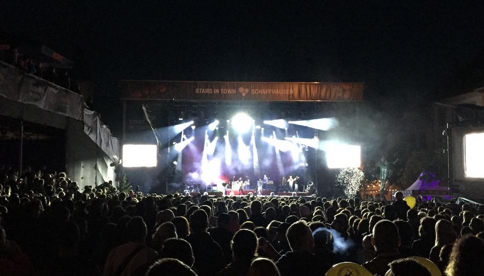 Mark Forster begeistert die Fans auf dem Herrenacker. Bild: mvb