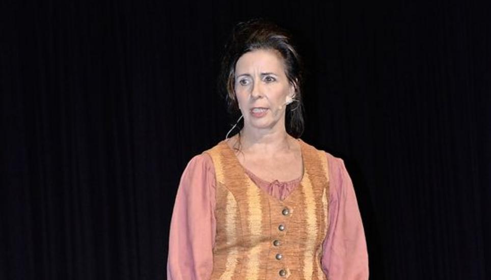Hauptdarstellerin Masha Karell als Anna Göldi bei einer Probe. Bild: Mark Schiesser
