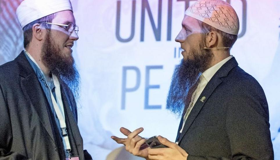 Anklage gegen IZRS-Vorstandsmitglieder: Pressesprecher Qaasim Illi (r.) und Präsident Nicolas Blancho müssen vor Gericht. Mit Naim Cherni ist ein weiteres Vorstandsmitglied angeklagt. Bild: Key