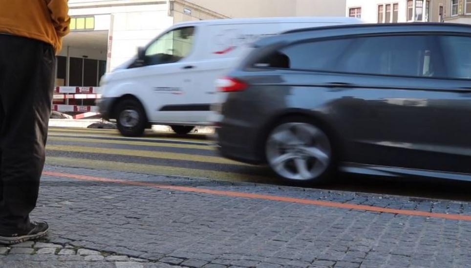 Der Fussgängerstreifen an der Bachstrasse sorgt weiterhin für Diskussionen. Bild: jeh