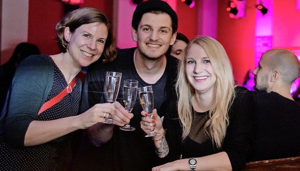 Zusammen haben Jessica Huber (r.), Kay Uehlinger und Andrea Strobl die Geburtstagsparty organisiert.