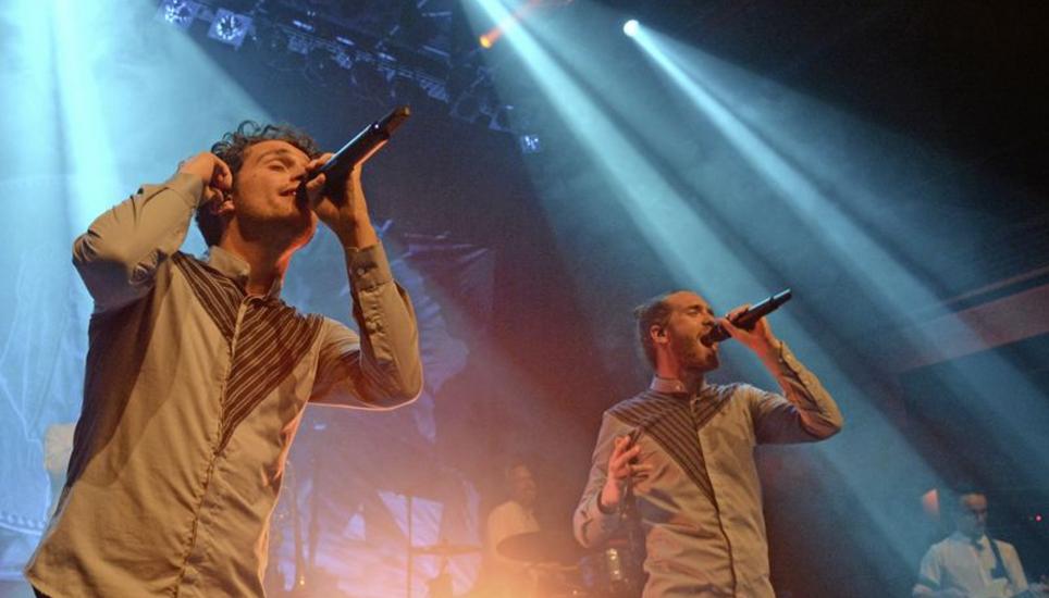 Leduc (l.) und Lo versprühten vor vollem Haus in der Kammgarn am Samstagabend gute Laune und Energie. Bild: Selwyn Hoffmann