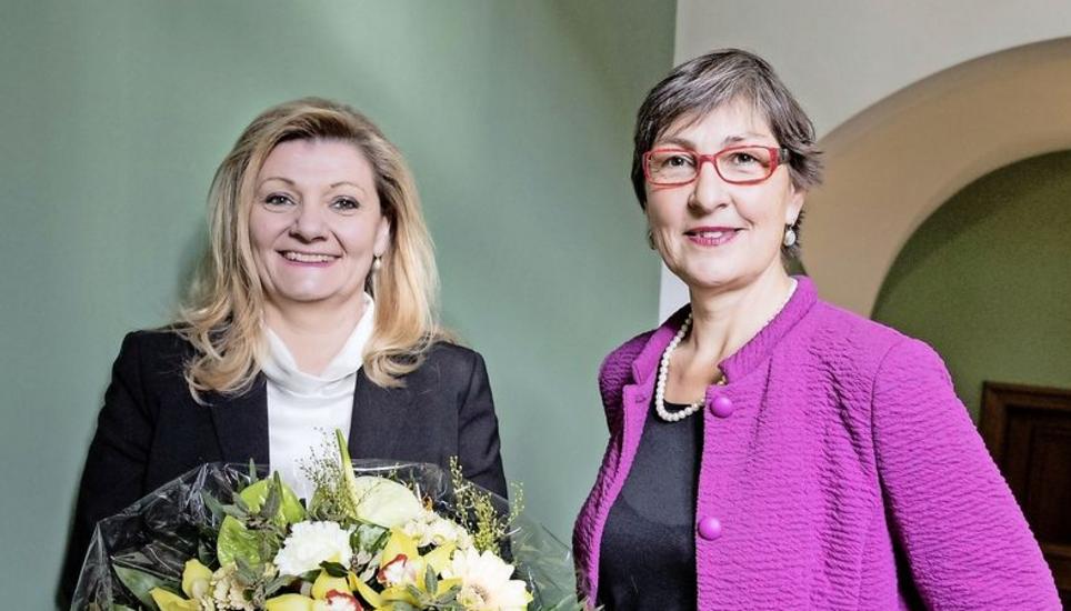 SVP-Kandidatin Cornelia Stamm Hurter (links) ist neue Schaffhauser Regierungsrätin. SP-Kandidatin Claudia Eimer ist chancenlos geblieben. Bild: Evelyn Kutschera