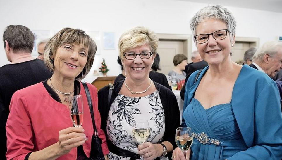 Ursula Oertle, Esther Graf und Gitte Maier (v. l.): sind in einer Hobbytanzgruppe und tanzen auch an anderen Anlässen.