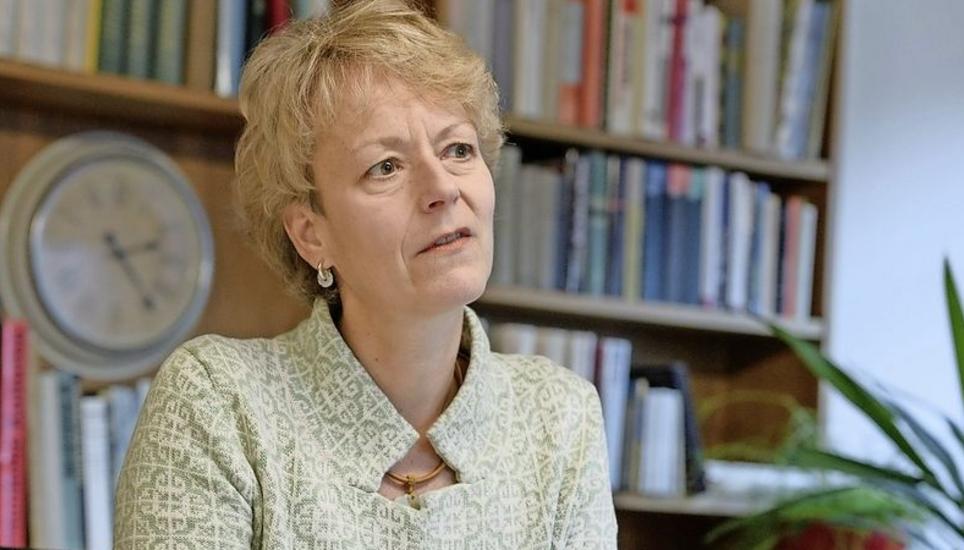 Corinna Peyer-Bohrer wird noch bis im Juni 2018 den Stiftungsrat der Sturzenegger-Stiftung präsidieren, ehe ihre Nachfolgerin Hortensia von Roda übernimmt: Von Roda sitzt bereits im Stiftungsrat und ist Geschäftsführerin der Stiftung. Bild: Michael Kessler