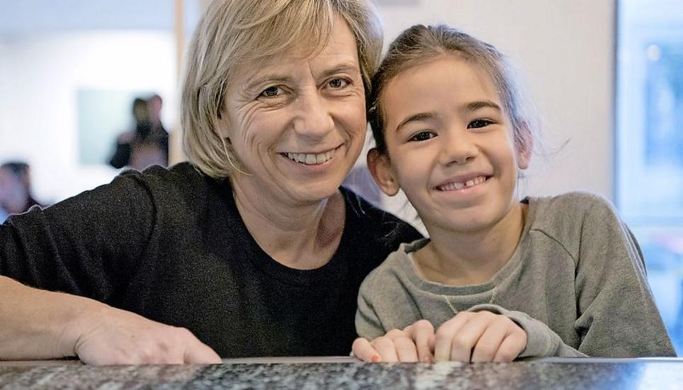Therese Silvestri und ihre Nichte Ella Paioni wollen sich den Brunch nicht entgehen lassen.