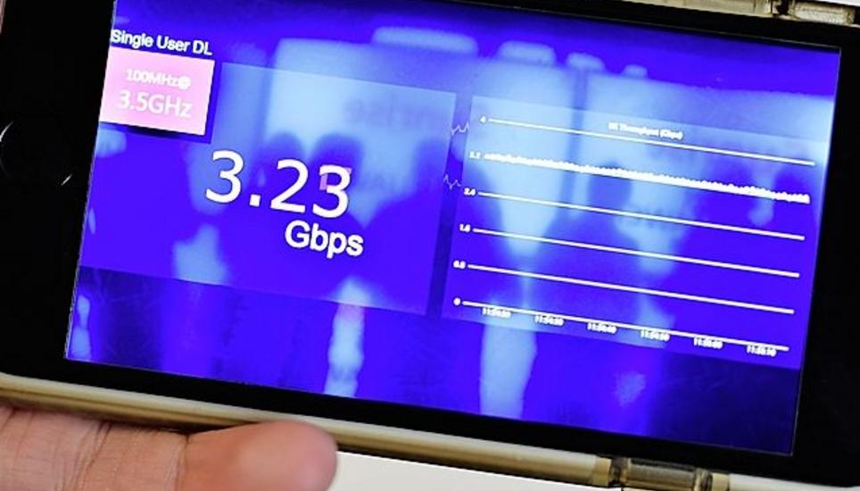 3,28 Gigabit pro Sekunde – eine neue Bestmarke bei der Datenübertragung im Mobilfunk in der Schweiz. Bild: Key