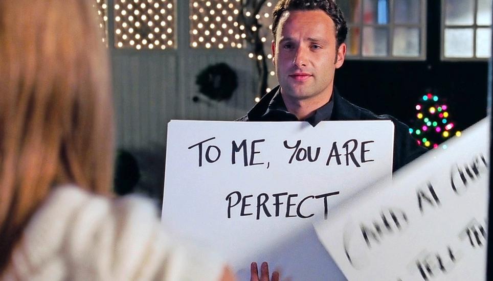 Wann soll geträumt werden, wenn nicht um die Weihnachtszeit? Eine Schlüsselszene aus dem 2003 erschienenen Weihnachtsfilmklassiker «Love Actually». Bild: Key