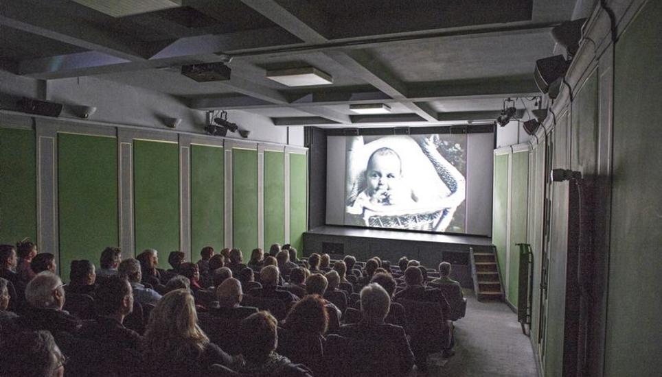 Januar 2016 bei der Gnädinger-Retrospektive im Schwanen-Kinotheater. Nun werden Saal und Technik modernisiert, und es gibt neue Sessel. bilder Selwyn Hoffmann