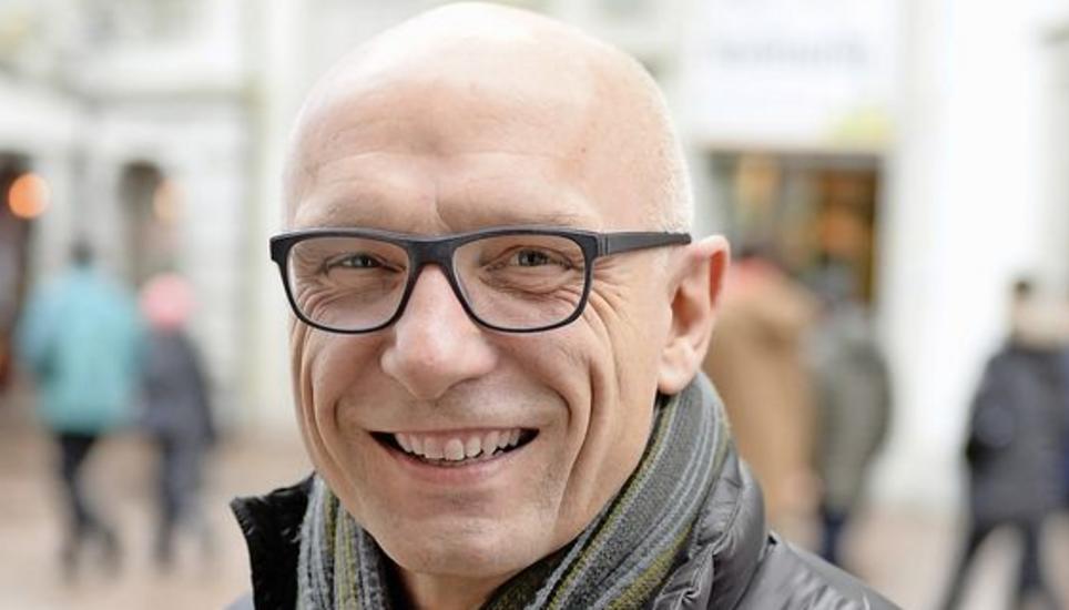 August Keller ist Vorstandsmitglied des Kunstvereins Diessenhofen. Bild: Selwyn Hoffmann