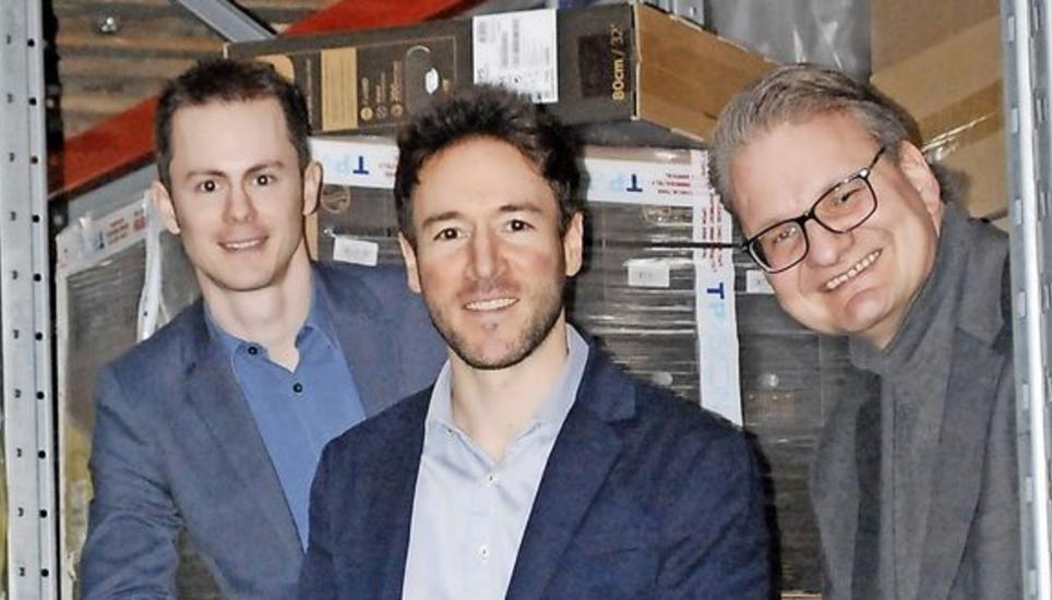 Das Herzstück von PCP.CH: Leiter Kundendienst Marco Winzeler, Geschäfts- führer Lorenz Weber und Peter Keller, Leiter Finanzen (v. l.). Bild: HLH