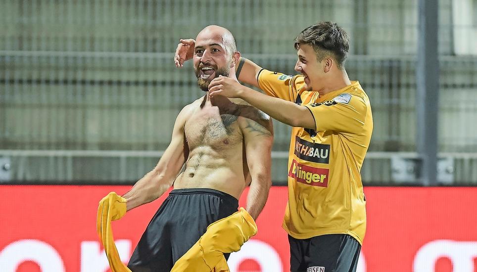 Schon wieder getroffen: Zieht Tunahan Cicek (l.) bald für einen anderen Verein beim Torjubel das Trikot aus? Bild: R. Albrecht