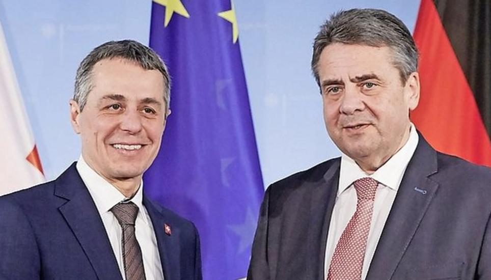 Der Schweizer Aussenminister Cassis mit seinem deutschen Kollegen Gabriel. Bild: Key