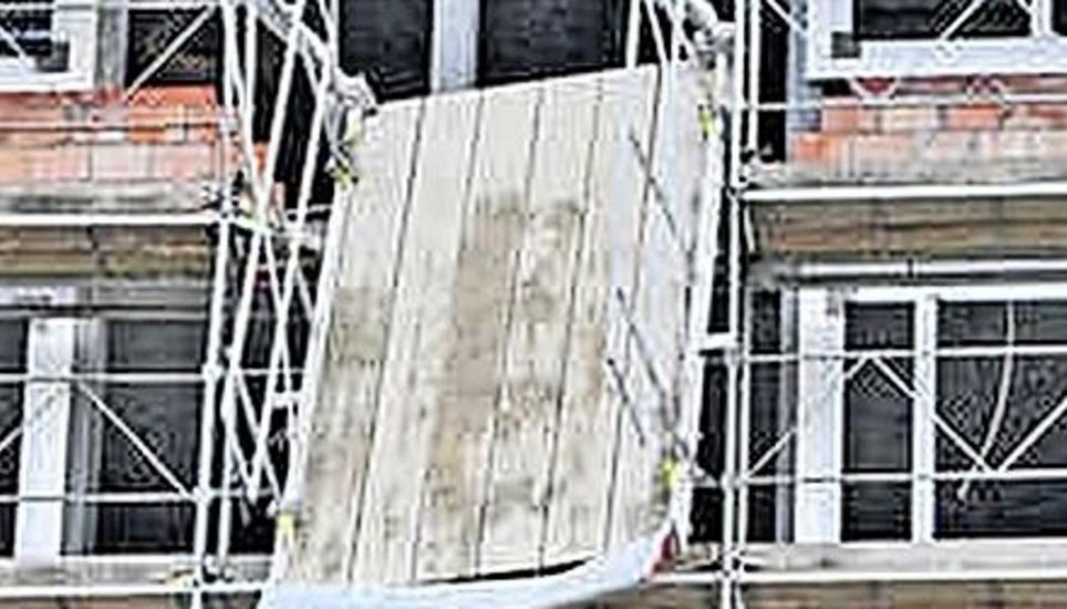 Von dieser Plattform stürzte ein Bauarbeiter in den Tod. Bild: shpol