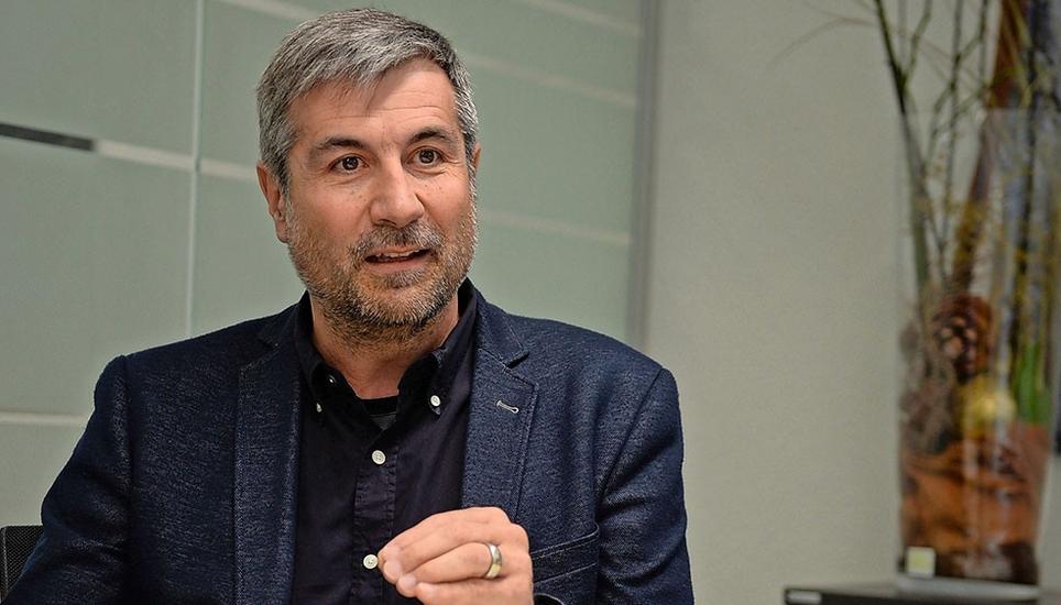 Peter Pfeiffer berät Schulen und Schulbehörden in der Umsetzung von neuen Modellen. Bild: Selwyn Hoffmann