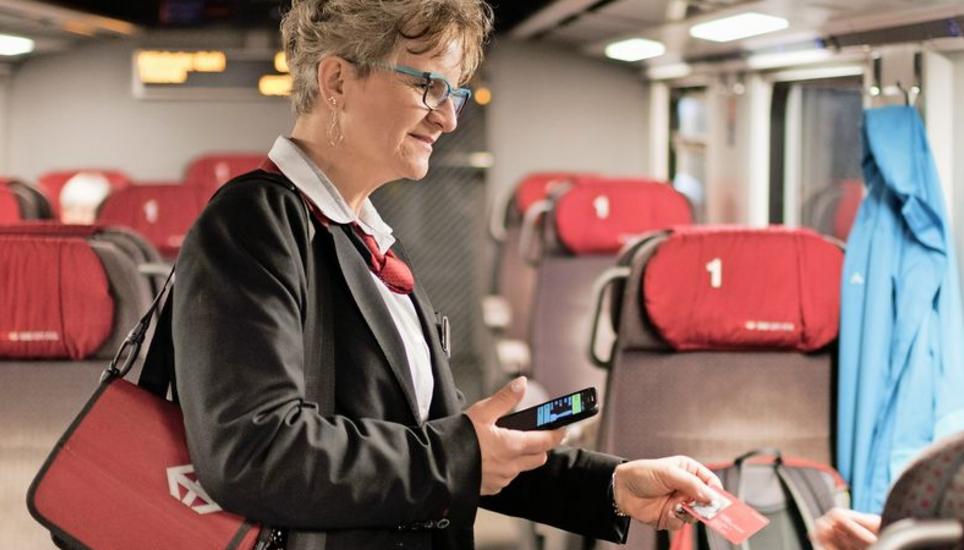 SBB in Geberlaune: Neben Ermässigungen erhalten GA-Kunden neu ein Gutscheinheft. Bild: Key