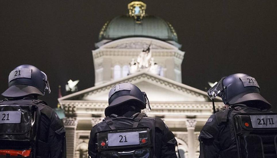 Der Kanton Schaffhausen möchte nicht, dass das Bundesamt für Polizei das alleinige Sagen hat. Symbolbild: Key