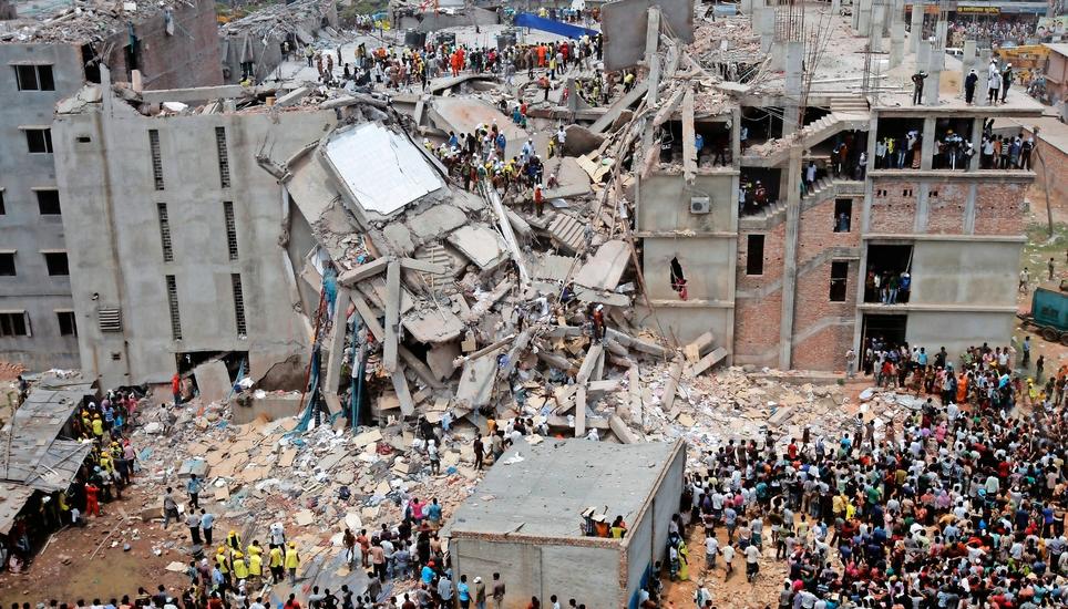 Am 25. April 2013 stürzte das Fabrikgebäude Rana Plaza ein. 1100 Menschen verloren dabei ihr Leben. Bild: Key