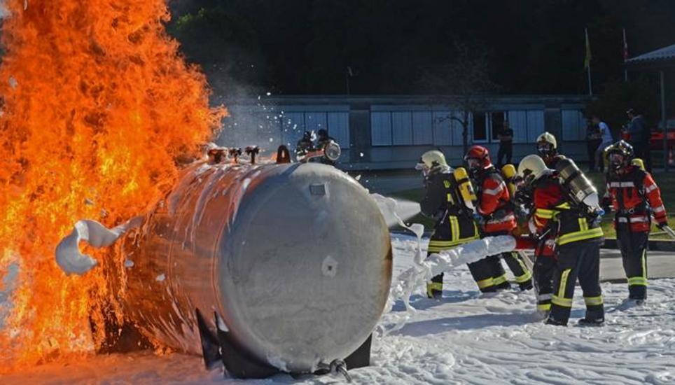 Eine Brandübung in Oberwiesen. Bild: zvg