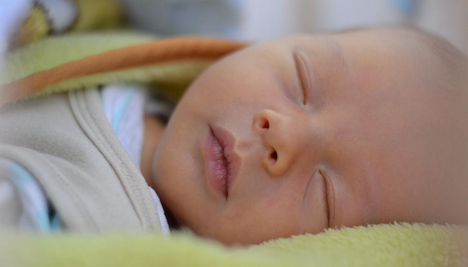 Mit unseren Tipps werden die Nächte mit Babys und Kleinkindern ruhiger. Bild: Pixabay