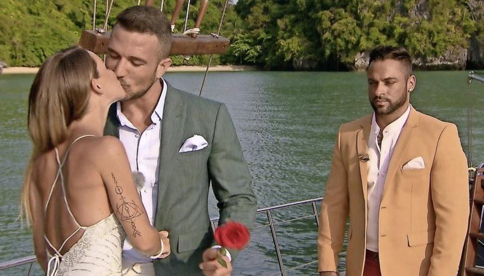 Schwierige Entscheidung zwischen zwei attraktiven Schaffhausern: Die Bachelorette Adela hat den Personal Trainer Cem gewählt und sich damit gegen den DJ David (rechts) entschieden. Bild: 3+