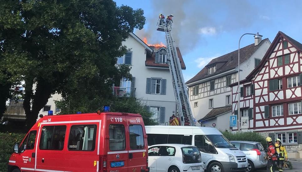 25 Einsatzkräfte der Feuerwehr und Polizei waren vor Ort. Bild: SH-Pol