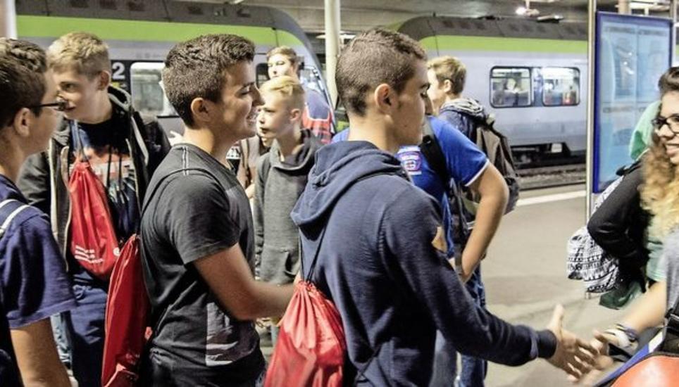 Droht Schulreisen und Klassenlagern mit dem ÖV das Aus? Um das zu verhindern, hat SP-Nationalrätin Martina Munz (SH) einen Vorstoss eingereicht. Den unterstützen alle Parteien. Bild: Key