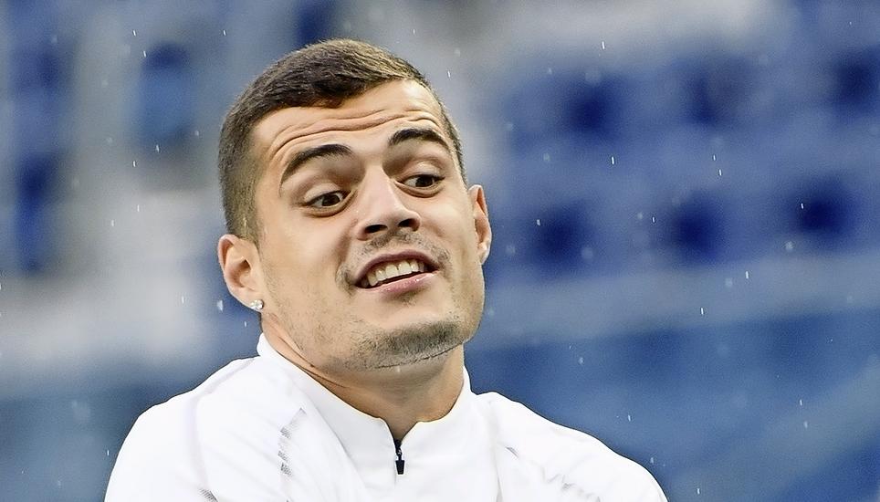 Granit Xhaka spricht über die Wirrungen rund um die Doppeladleraffäre. Bild: Key