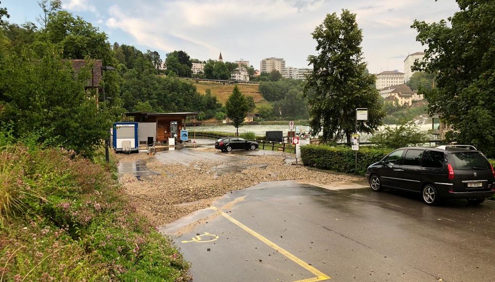 Der Rheinuferfussweg zwischen Neuhausen und der Gemeinde Nohl muss saniert werden. Bild: zvg