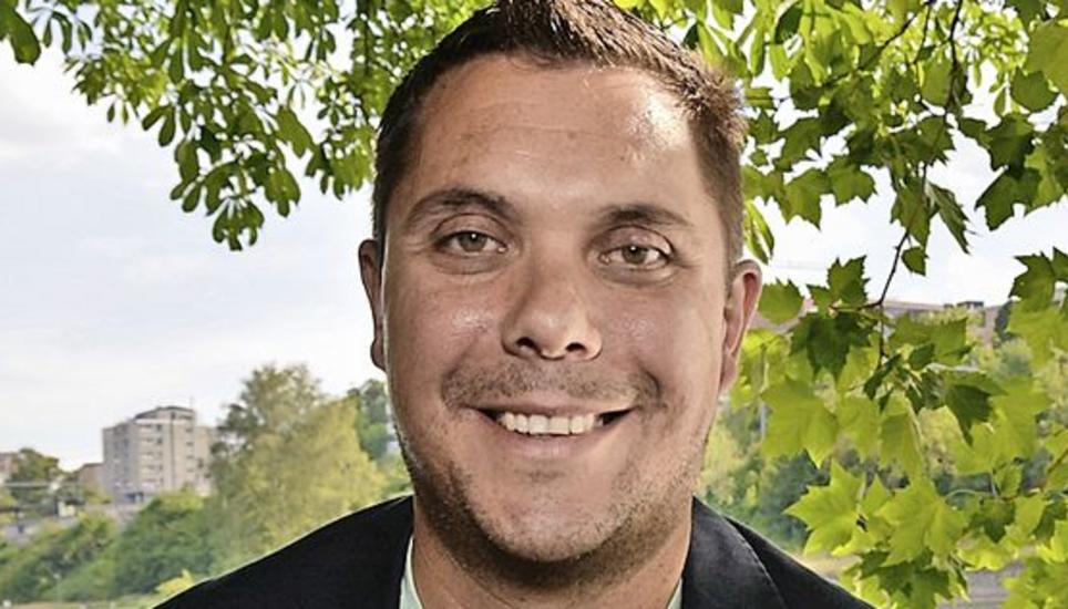 Hält sich sehr gern am und auf dem Rhein auf: Alex Blunschi. Bild: Dario Muffler